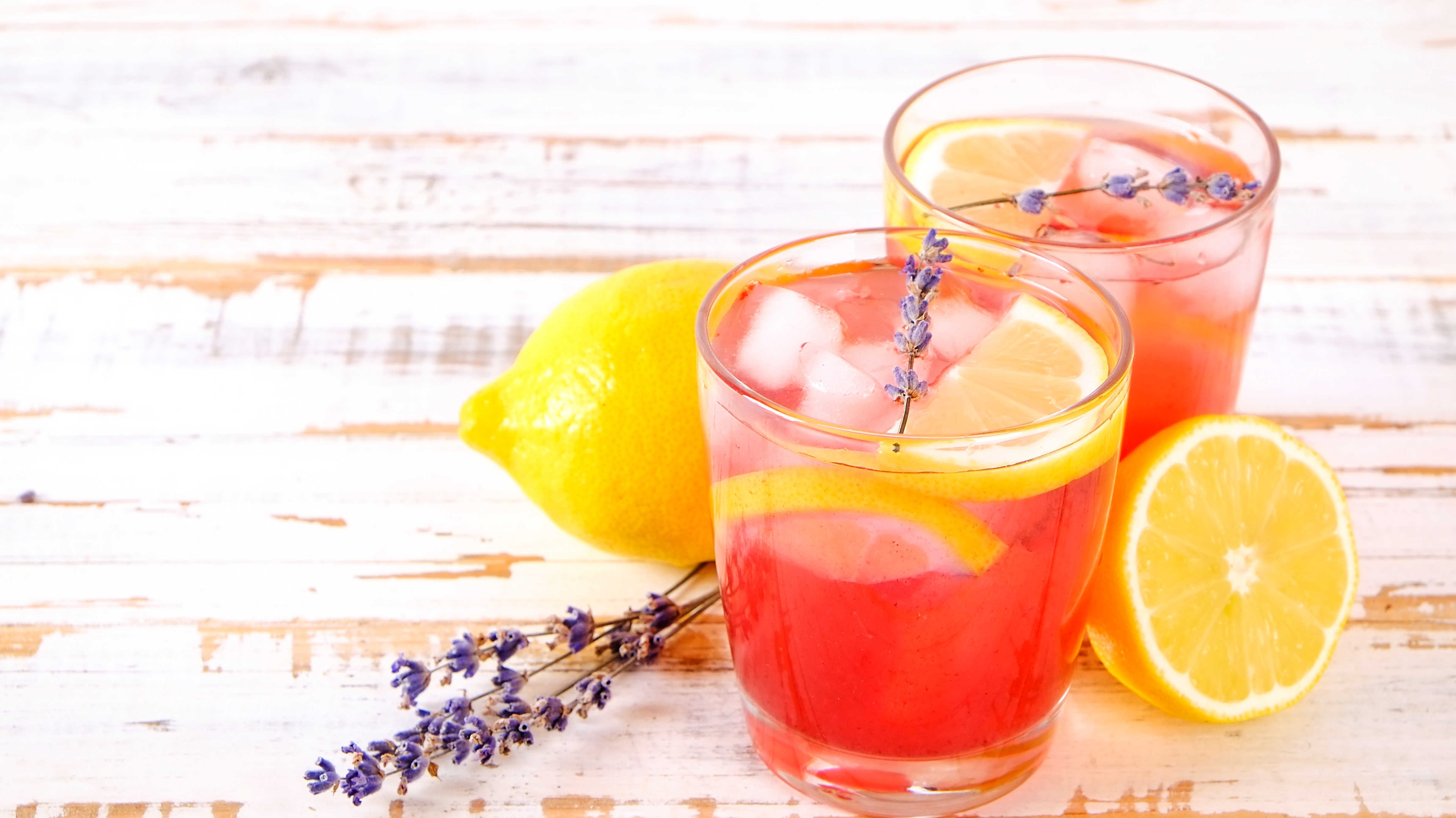 Elevate Your Summer Tea Experience with Fizz!